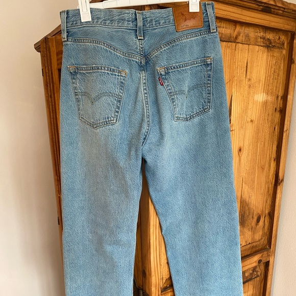 Levi's 501 ‘90s Lightweight Women’s Jeans, 27x32 - Picture 6 of 12